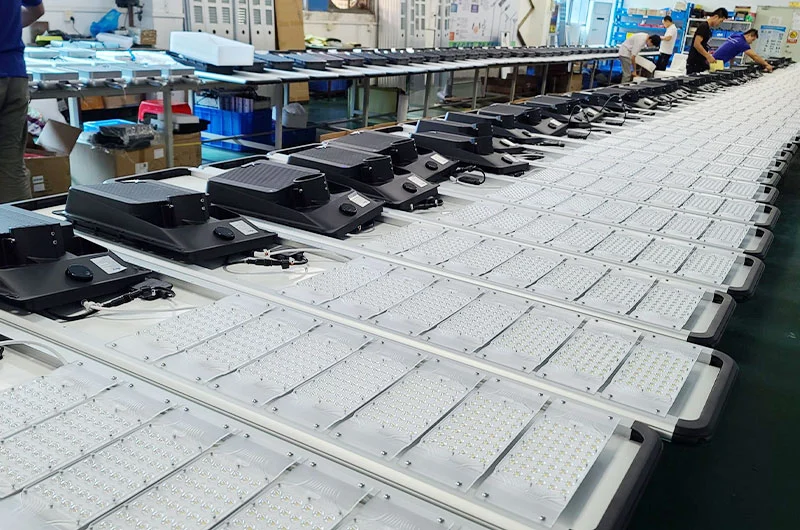 Fábrica de luz de rua solar