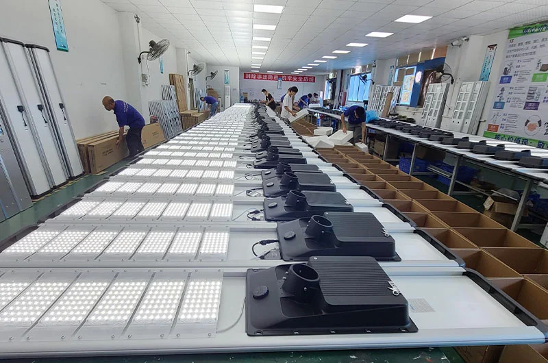 Fábrica de luz de rua solar