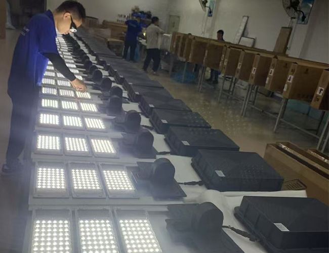 Tudo em uma luz de rua